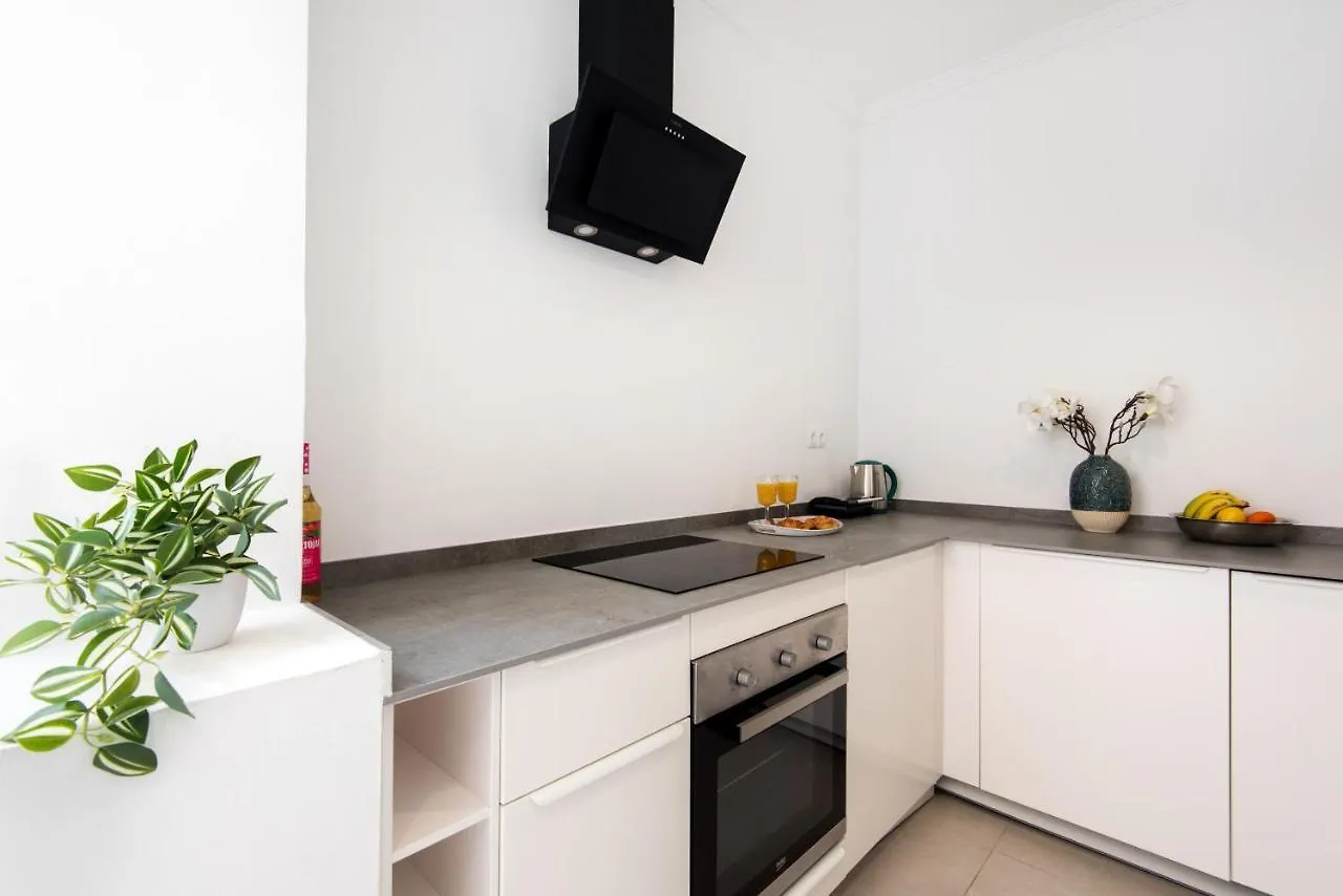 Malaga Tour Apartment- Elegance & Confort In The Historic Center 0*,